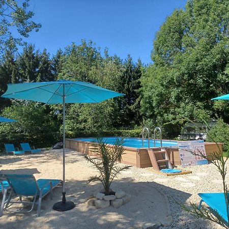 Camping Le Vallage Attigny エクステリア 写真