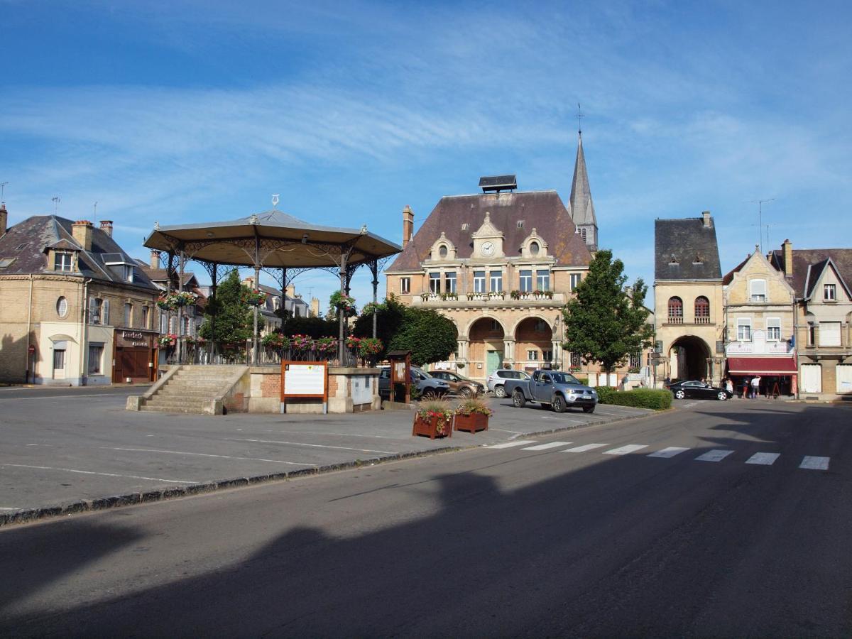 Camping Le Vallage Attigny エクステリア 写真